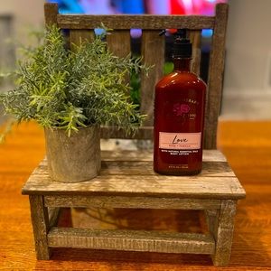 NWT Bath & Body Works LOVE Aromatherapy Body Lotion 6.5 Fl Oz